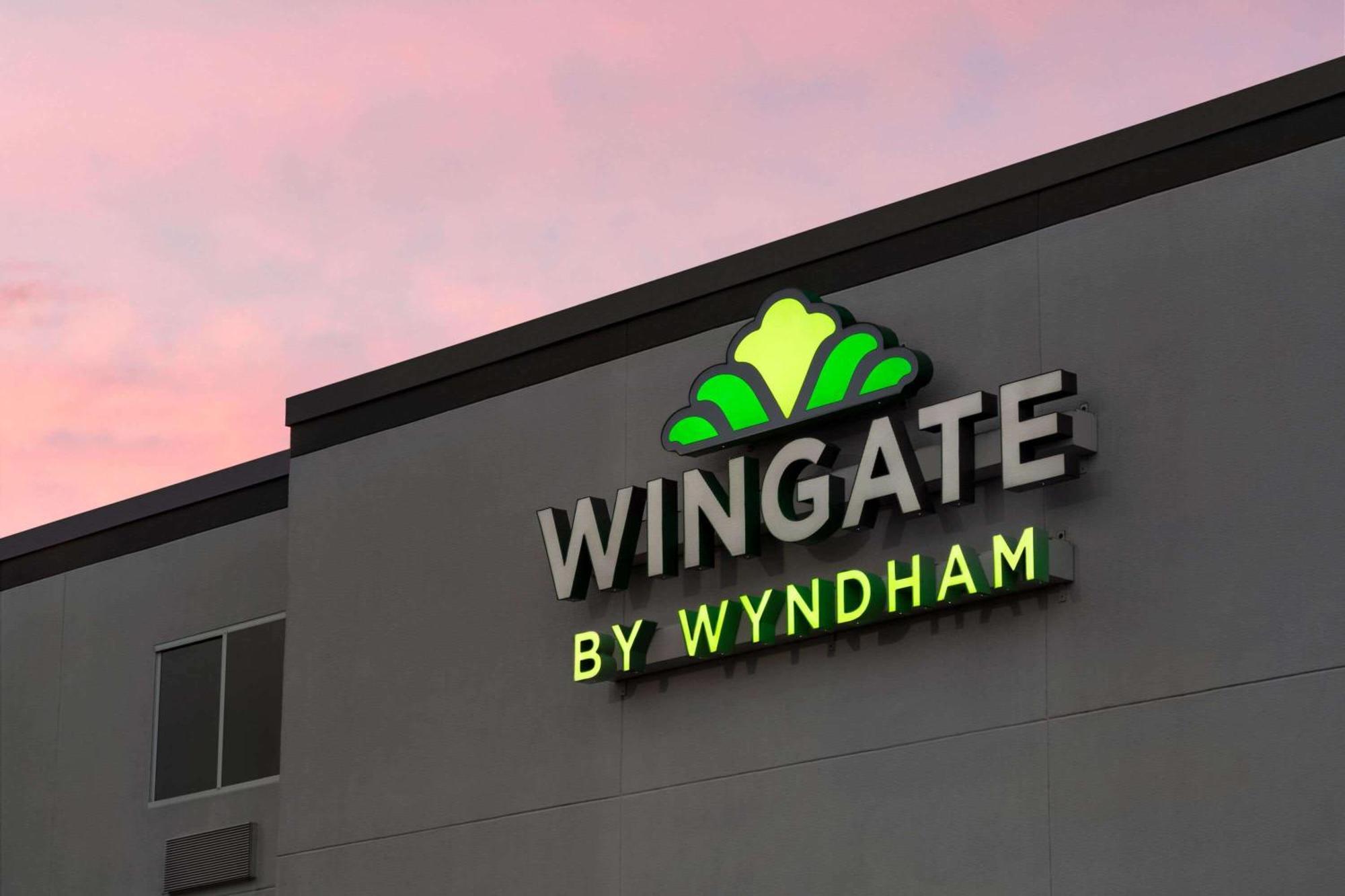 Wingate By Wyndham Fletcher At Asheville Airport Exterior photo